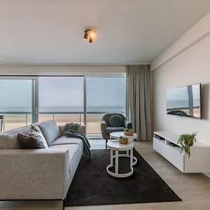 beautiful-apartment-with-sea-view-on-top-location.bruges-hotels.info/